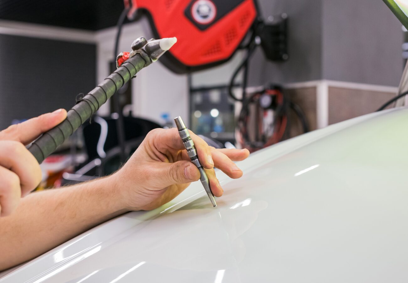 auto laten uitdeuken arnhem